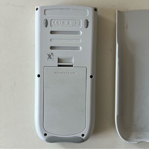 Texas Instruments TI-84 Plus Silver Edition Graphing Calculator with cover - Picture 4 of 6